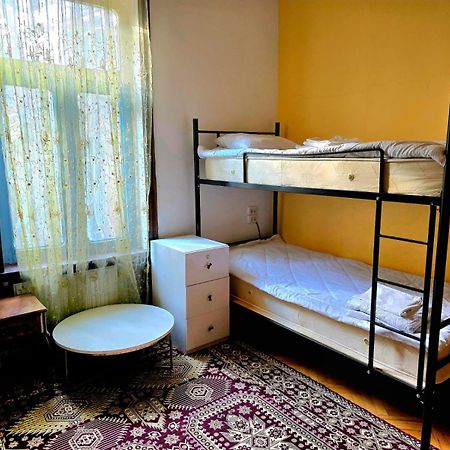 Colors Hostel Тбилиси Экстерьер фото