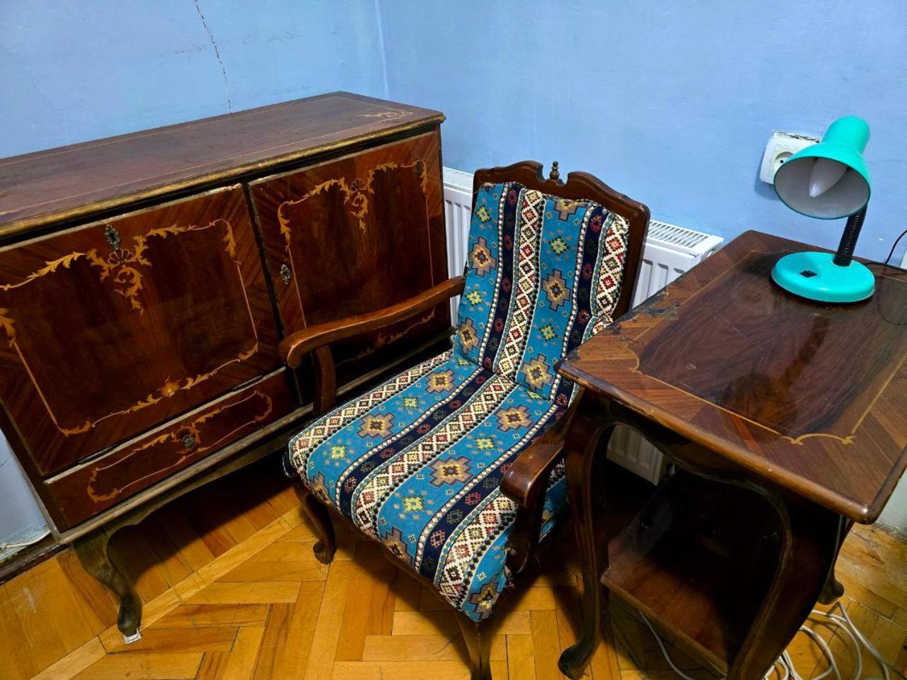 Colors Hostel Тбилиси Экстерьер фото