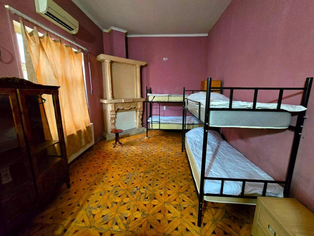 Colors Hostel Тбилиси Экстерьер фото