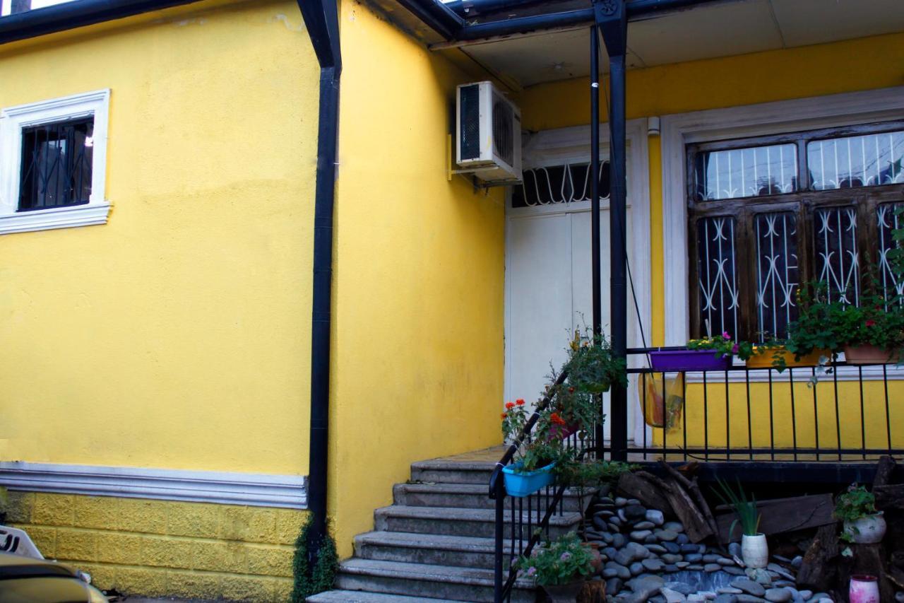 Colors Hostel Тбилиси Экстерьер фото