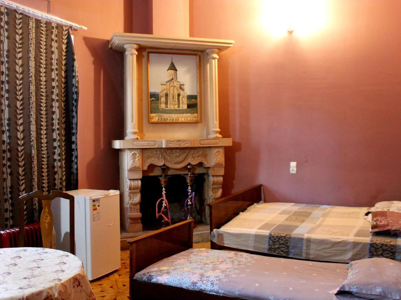 Colors Hostel Тбилиси Экстерьер фото