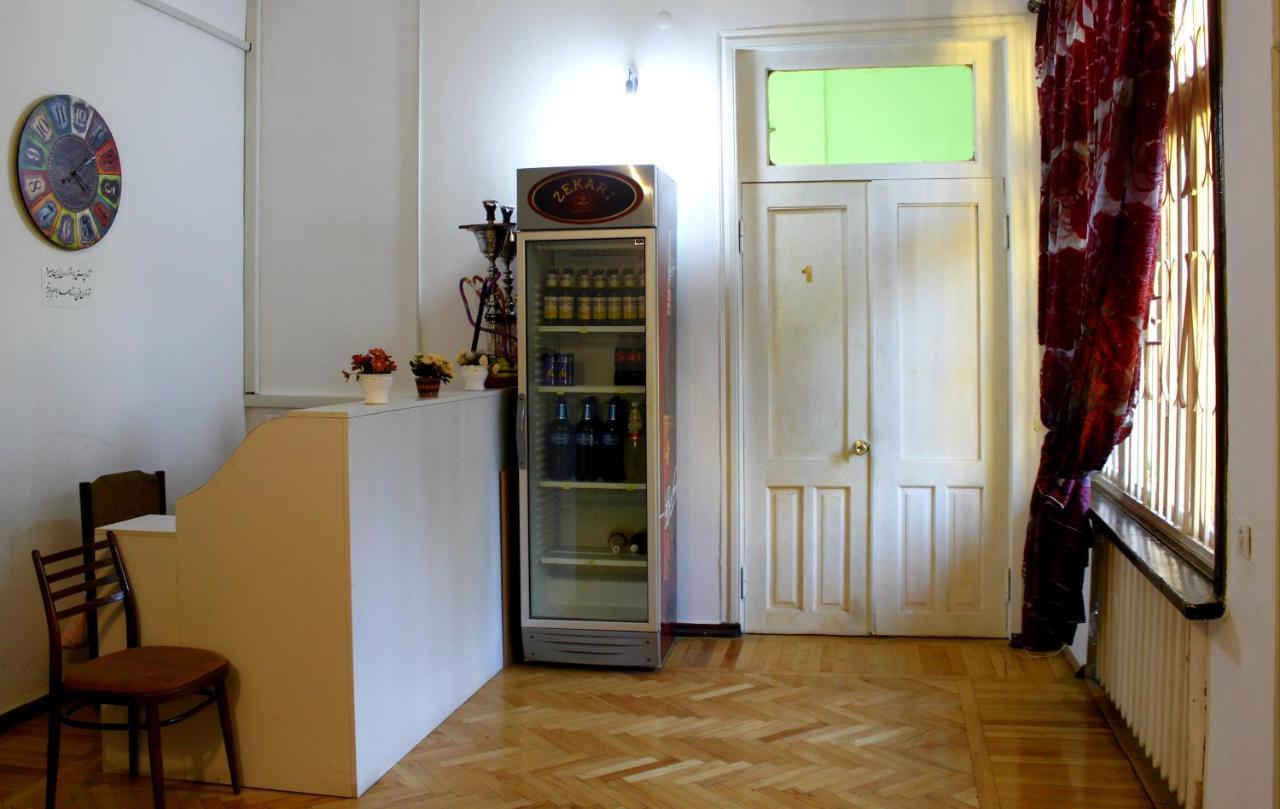 Colors Hostel Тбилиси Экстерьер фото