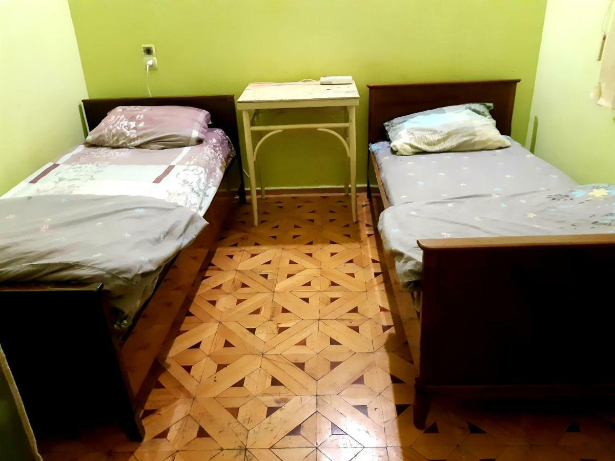 Colors Hostel Тбилиси Экстерьер фото